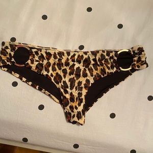 Leopard print cheeky bikini